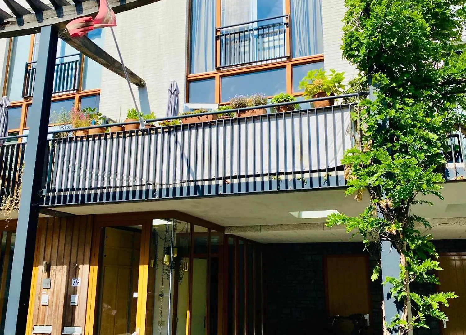Private Studio With Free Car Parking Amsterdam